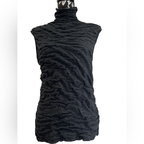 Trouble at the Mill sleeveless top - Picture 1 of 8